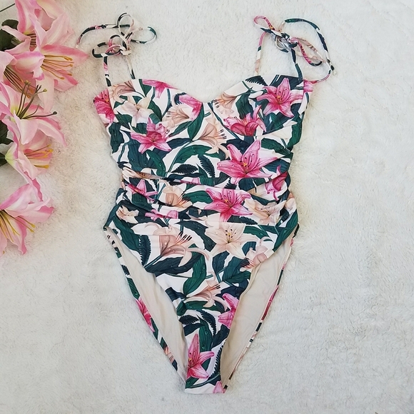 Agua by Agua Bendita Rabano Rocio One Piece Swimsuit - Picture 2 of 9